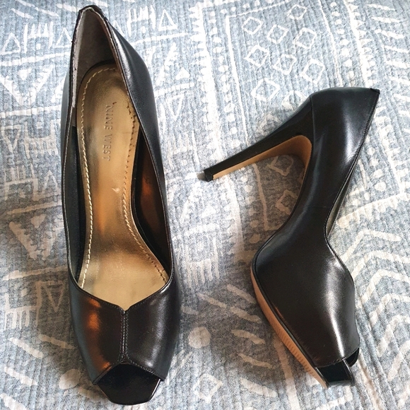 Nine West Shoes - 👠NINE WEST Peep Toe Pumps